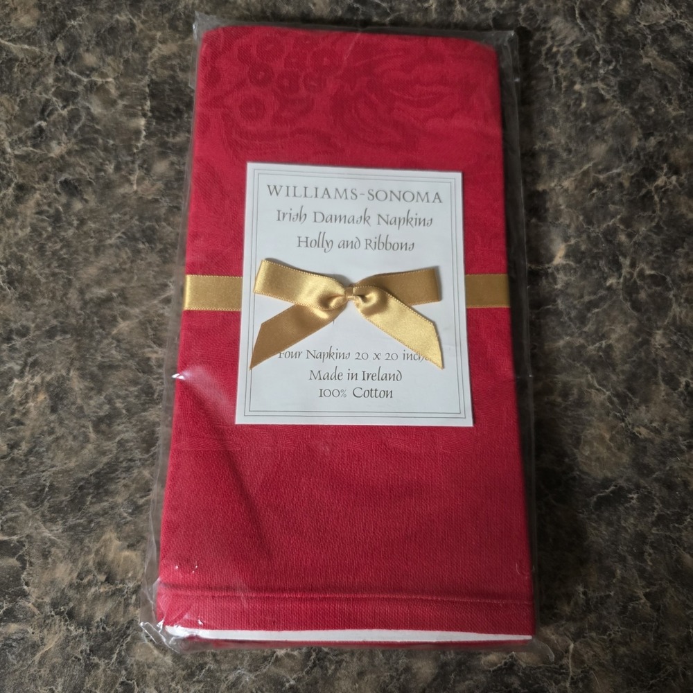 NWT Williams Sonoma Irish Damask Holly Ribbons Christmas 4 Napkins 20x20